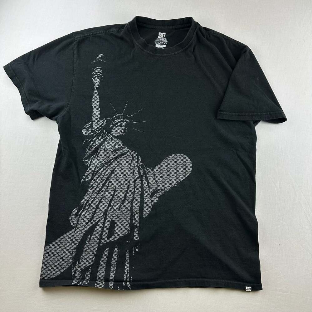 DC Shoes Statue of Liberty Graphic T-Shirt Size L Black